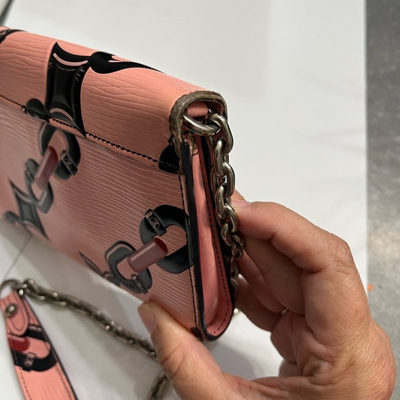 Pink Epi leather chain flower print twist wallet on chain silver hardware - Picture 11 of 16